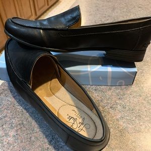 Life Stride Soft system Leather loafer